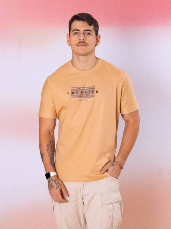 Camiseta Masculina Bege - "Cavalier Lost Night"